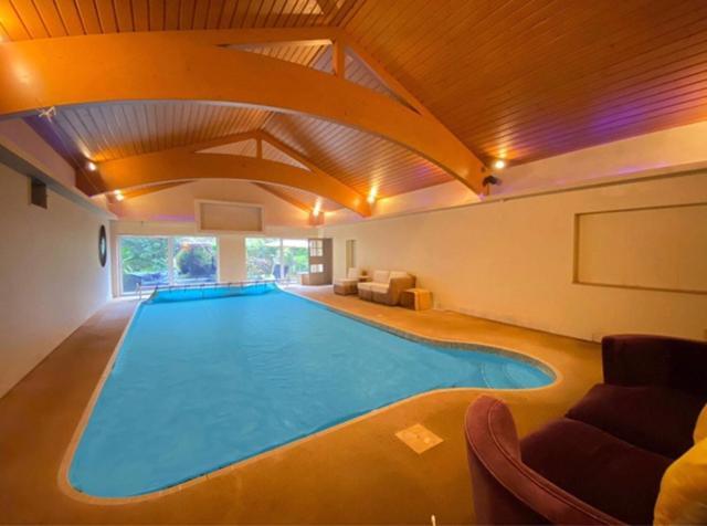 Coach House Villa Woking Exterior foto